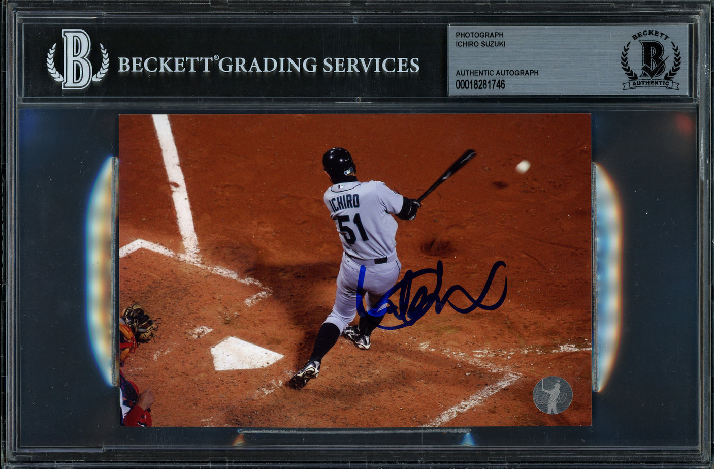 Ichiro Suzuki Autographed 4x6 Photo Seattle Mariners Beckett BAS #18281746