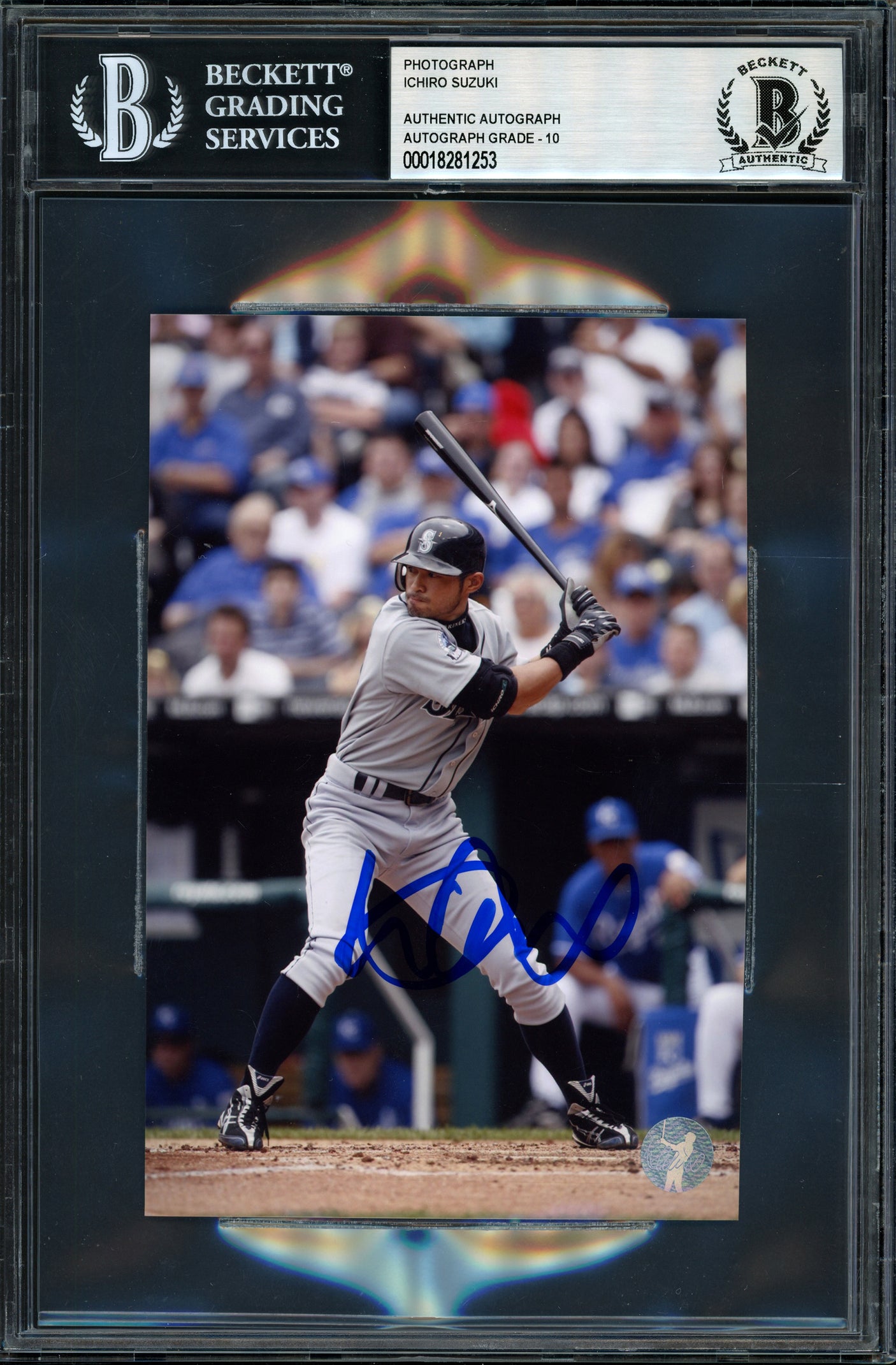 Ichiro Suzuki Autographed 4x6 Photo Seattle Mariners Auto Grade Gem Mint 10 Beckett BAS #18281253
