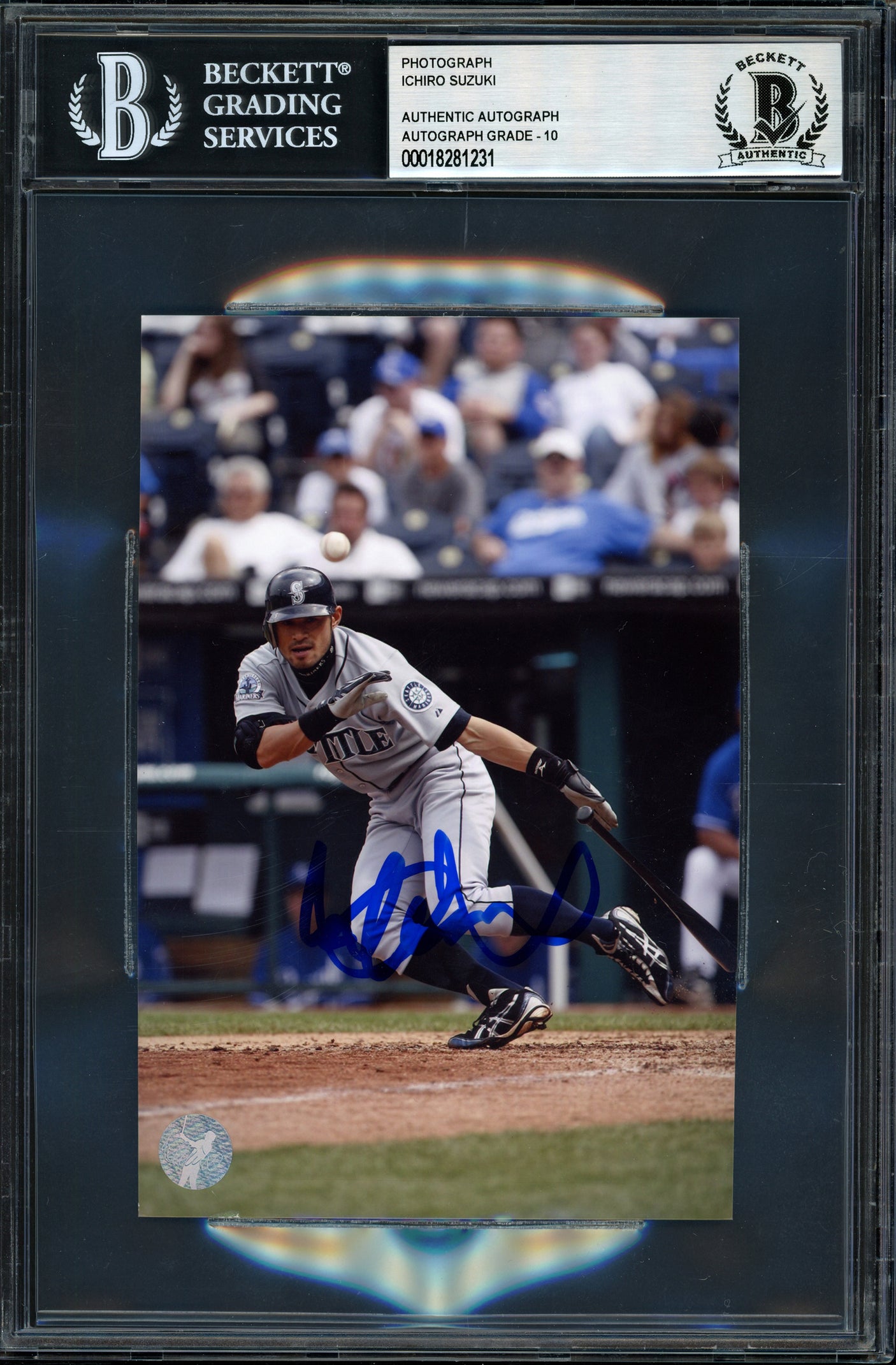 Ichiro Suzuki Autographed 4x6 Photo Seattle Mariners Auto Grade Gem Mint 10 Beckett BAS #18281231