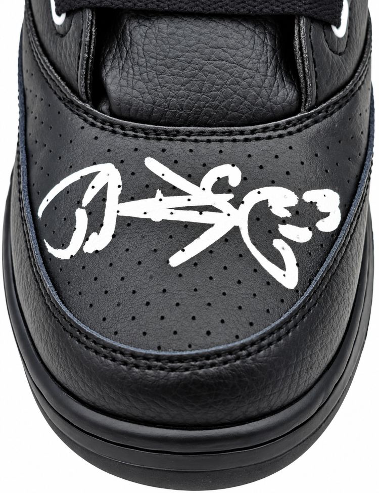 Patrick Ewing Signed Black Right Ewing Athletics HI Vintage Shoe BAS