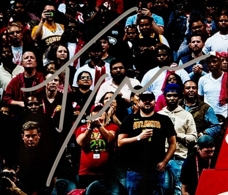 TRAE YOUNG Autographed Atlanta Hawks "3 Ball" 16" x 20" Photo PANINI LE 111