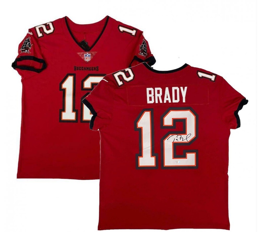 TOM BRADY Autographed Tampa Bay Buccaneers Nike Red Elite Jersey FANATICS