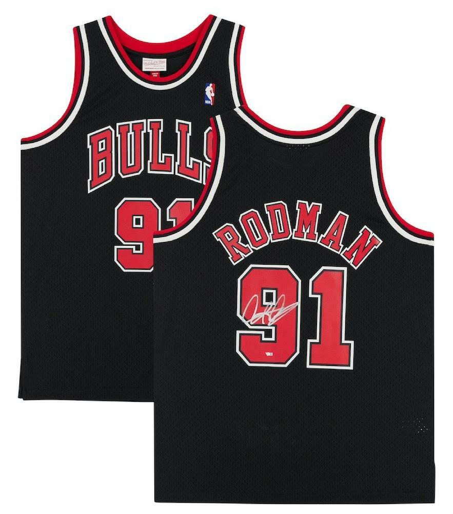 DENNIS RODMAN Autographed Chicago Bulls 1997-98 Mitchell & Ness Black Jersey FANATICS