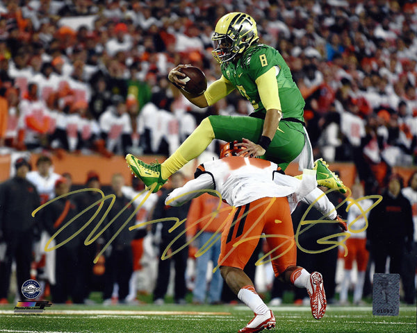 Marcus Mariota Autographed 8x10 Photo Oregon Ducks MM Holo Stock #96552