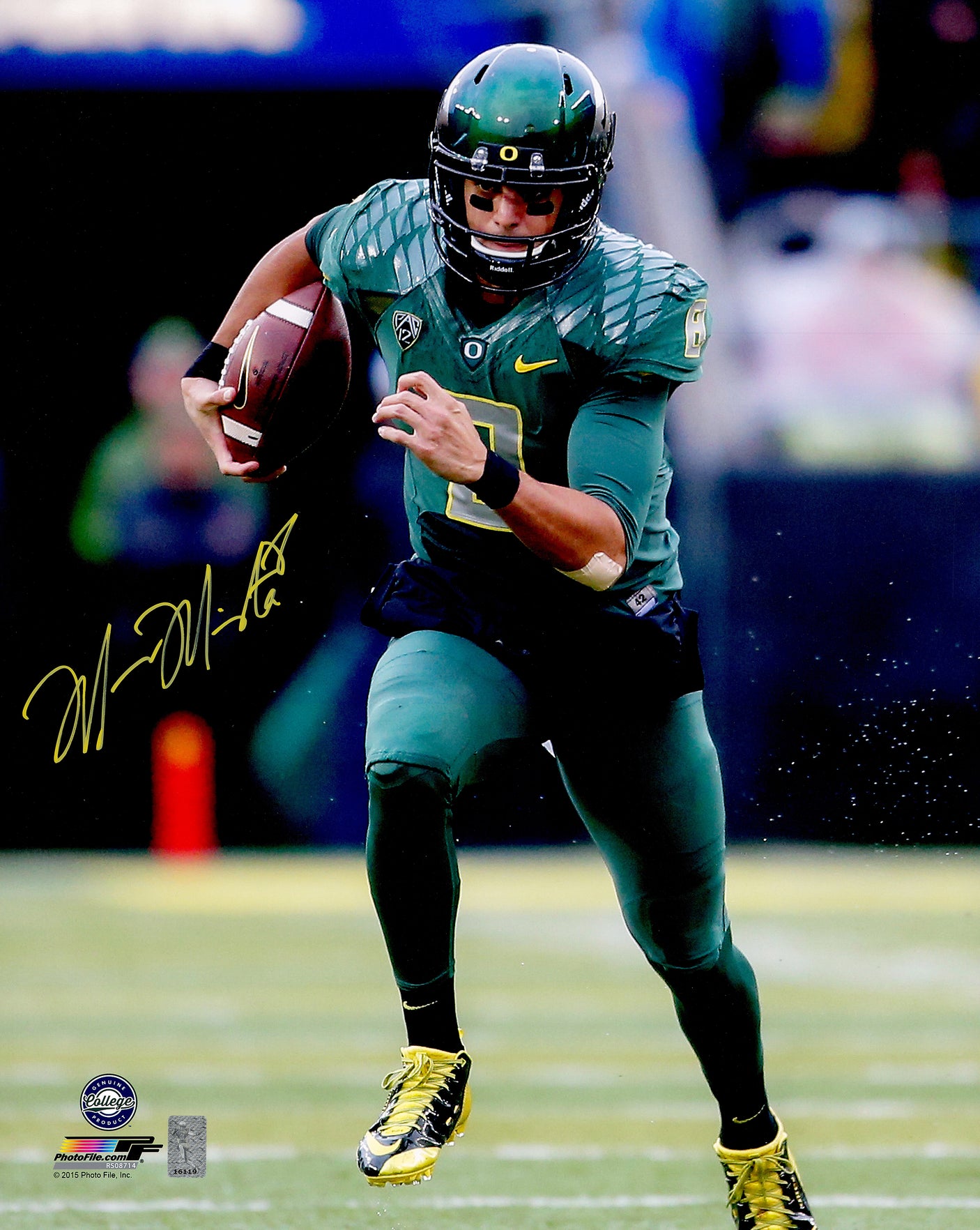 Marcus Mariota Autographed 16x20 Photo Oregon Ducks MM Holo Stock #87196
