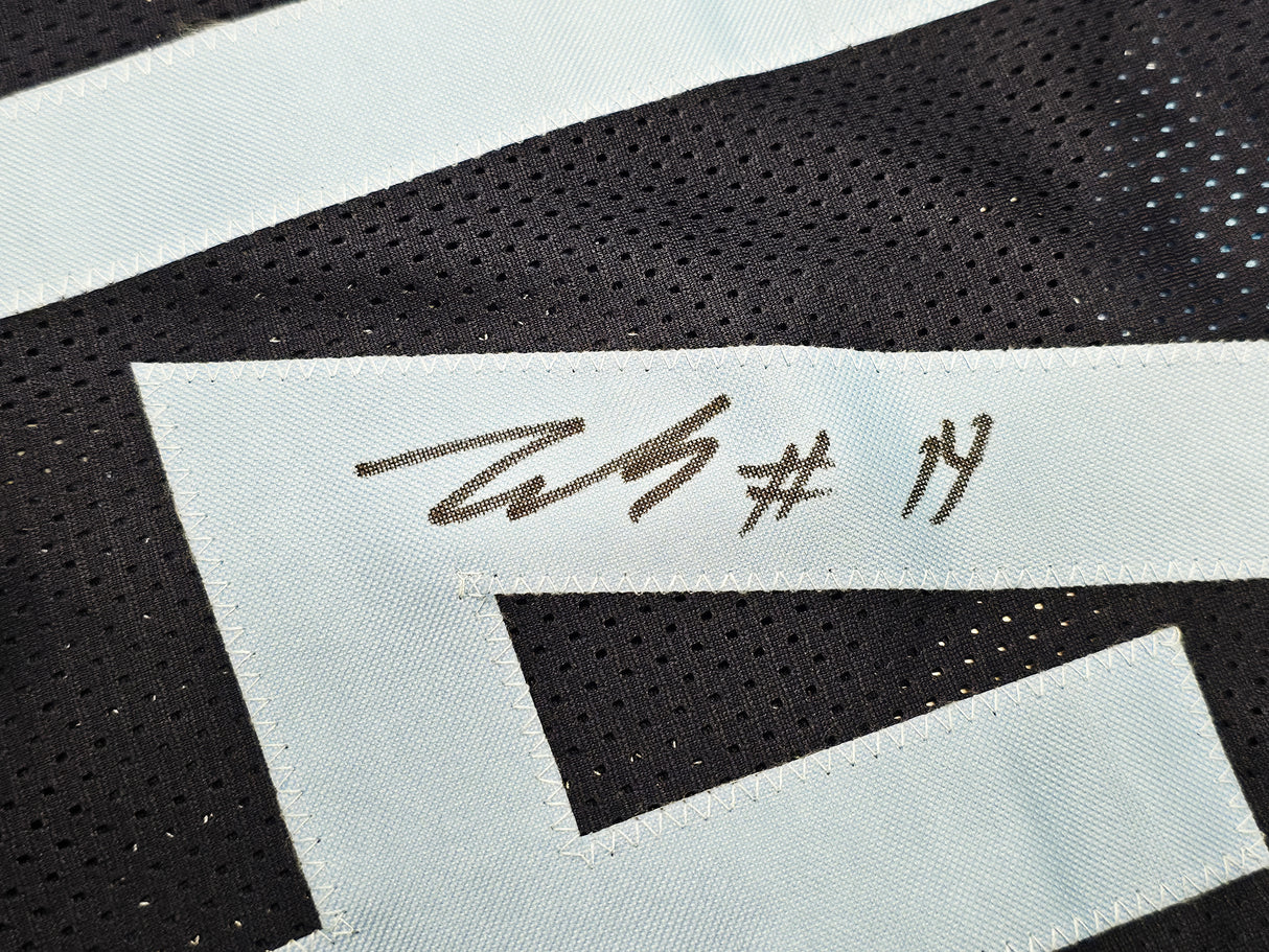 Memphis Grizzlies Zach Edey Autographed Blue Jersey Beckett BAS Witness Stock #249027