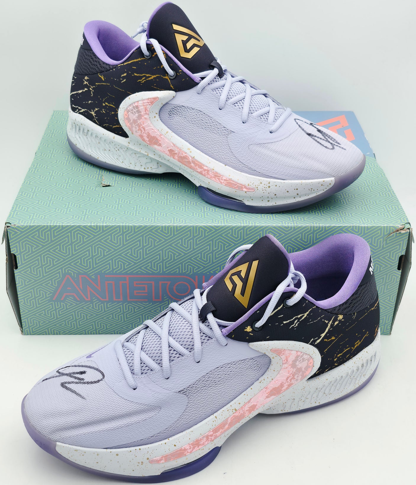 Giannis Antetokounmpo Autographed 2022 Player Exclusive (PE) Promo Oxygen Purple & Spc Purple Grey Nike Zoom Freak 4 ASW Shoes Milwaukee Bucks Size 17 Beckett BAS Witness Stock #252720
