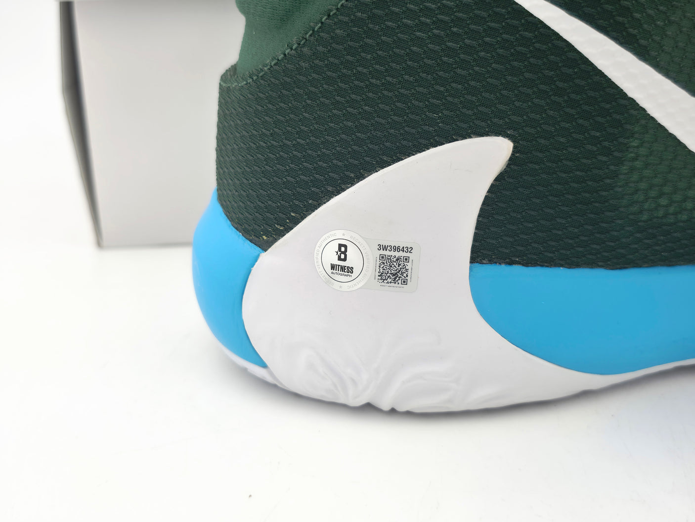 Giannis Antetokounmpo Autographed 2019 Player Exclusive (PE) Promo White, Soar & Black Nike Zoom Freak 1 MSCO Shoes Milwaukee Bucks Size 17 Beckett BAS Witness Stock #252759