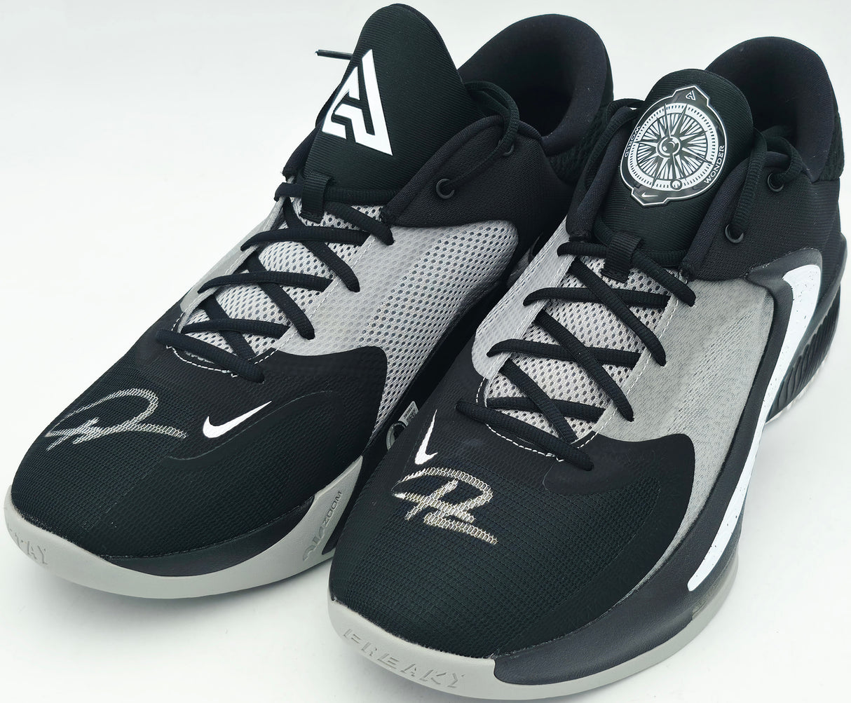 Giannis Antetokounmpo Autographed 2021 Player Exclusive (PE) Promo Baylor Gold Nike Zoom Freak 3 NCAA Shoes Size 17 (With Box) Beckett BAS Witness #3W396622 & #3W396623