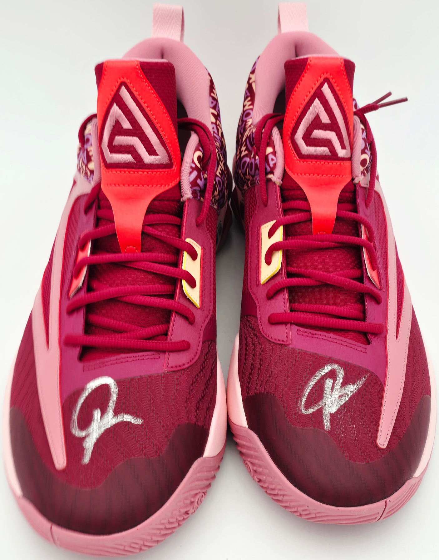 Giannis Antetokounmpo Autographed 2023 Player Exclusive (PE) Promo Nbl Red, Ice Peach & Desert Berry Nike Immortality 3 Shoes Milwaukee Bucks Size 17 Beckett BAS Witness Stock #252717