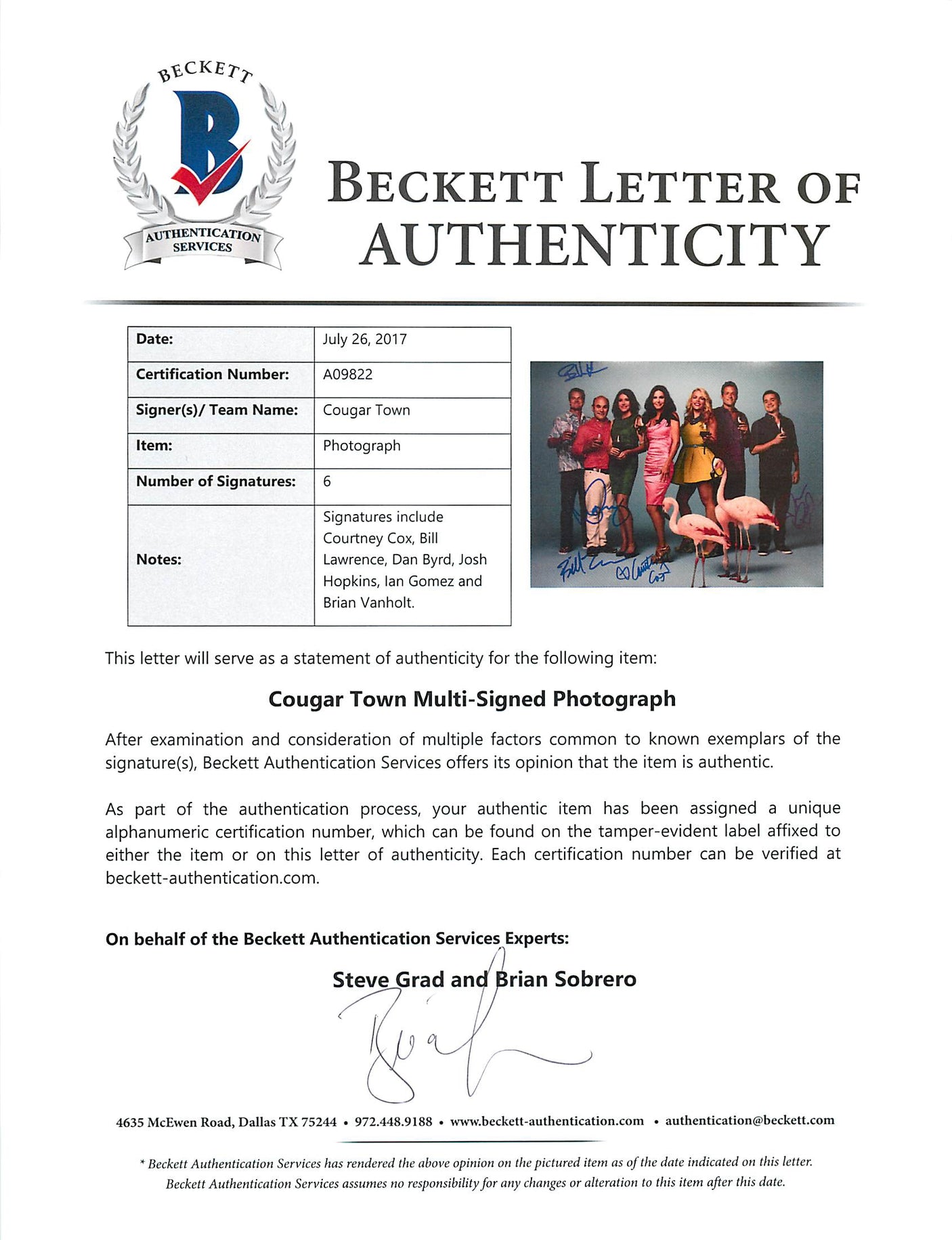 Cougar Town (Courtney Cox, Bill Lawrence +4)Signed 11X14 Photo BAS #A09822