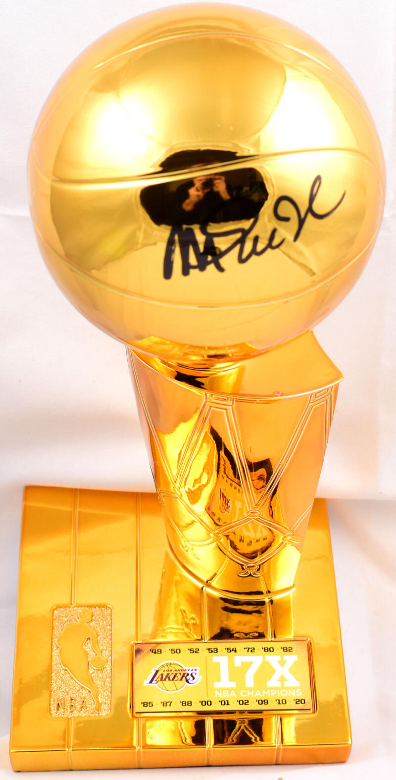 Magic Johnson Los Angeles Lakers Autographed 12'' Mini NBA Trophy- Beckett W Hologram *Black Image 4