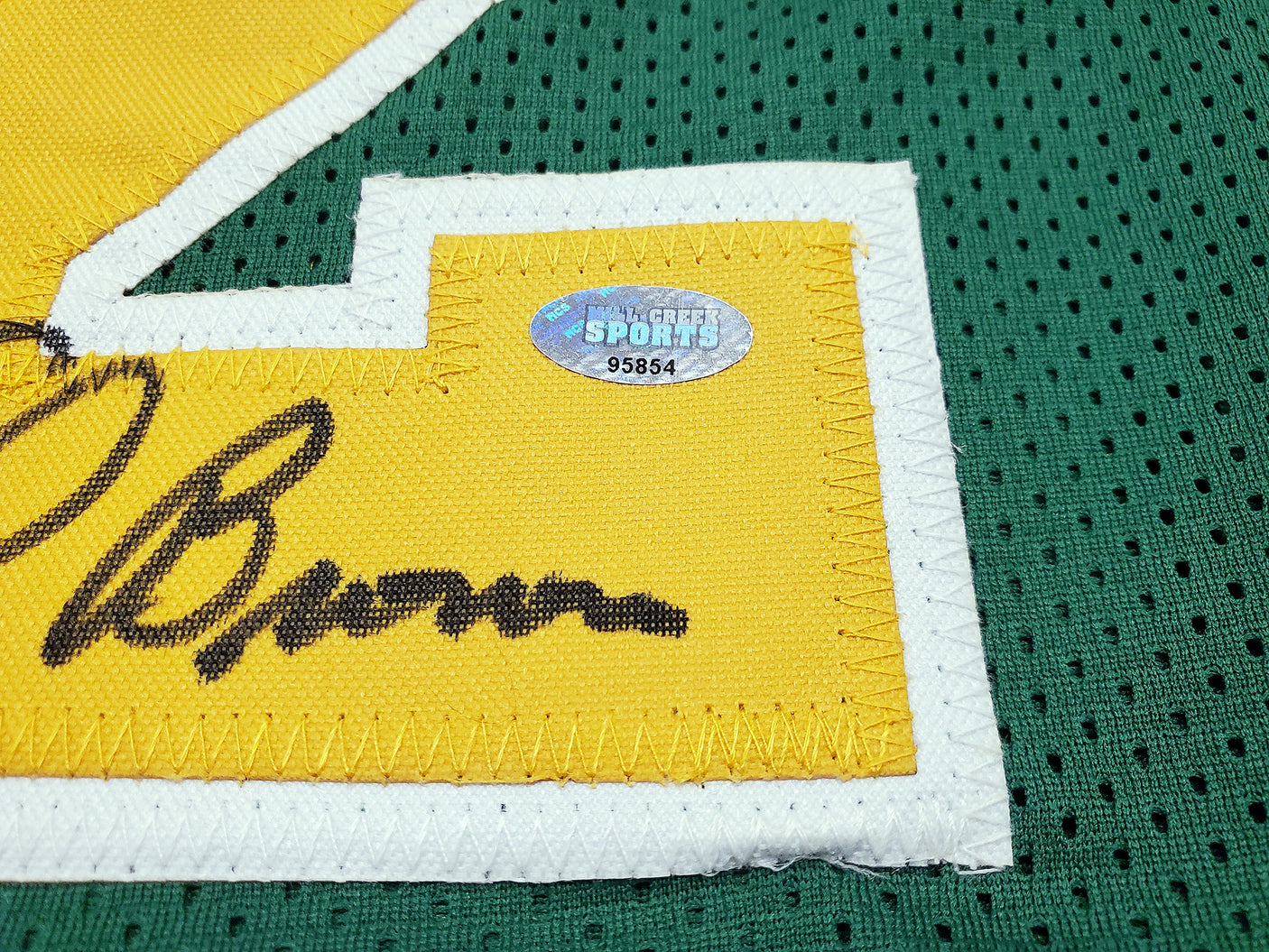 Seattle Supersonics Downtown Fred Brown Autographed Green Jersey MCS Holo Stock #200289