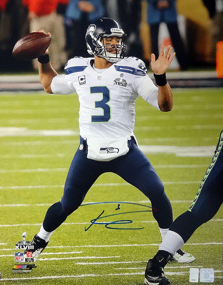 Russell Wilson Autographed Framed 16x20 Photo Seattle Seahawks Super Bowl XLVIII RW Holo Stock #200373