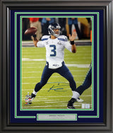 Russell Wilson Autographed Framed 16x20 Photo Seattle Seahawks Super Bowl XLVIII RW Holo Stock #200373