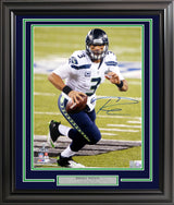 Russell Wilson Autographed Framed 16x20 Photo Seattle Seahawks Super Bowl XLVIII RW Holo Stock #200374