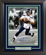 Russell Wilson Autographed Framed 16x20 Photo Seattle Seahawks Super Bowl XLVIII RW Holo Stock #200375