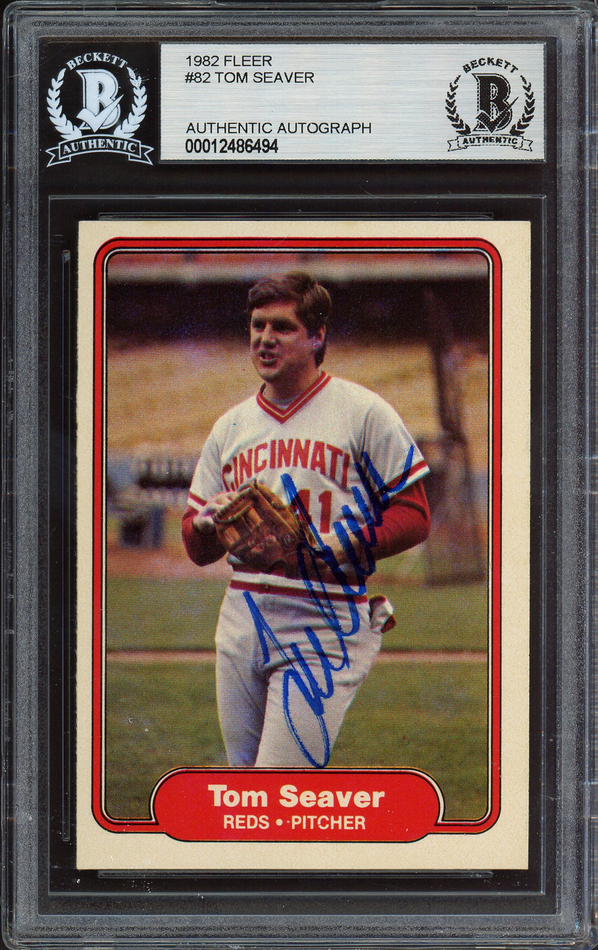Tom Seaver Autographed 1982 Fleer Card #82 Cincinnati Reds Beckett BAS #12486494