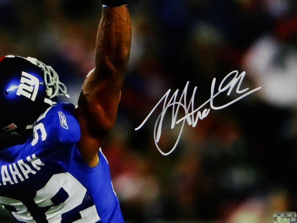 Michael Strahan Signed NY Giants 8x10 PF Pointing Up Photo-Beckett Auth *White