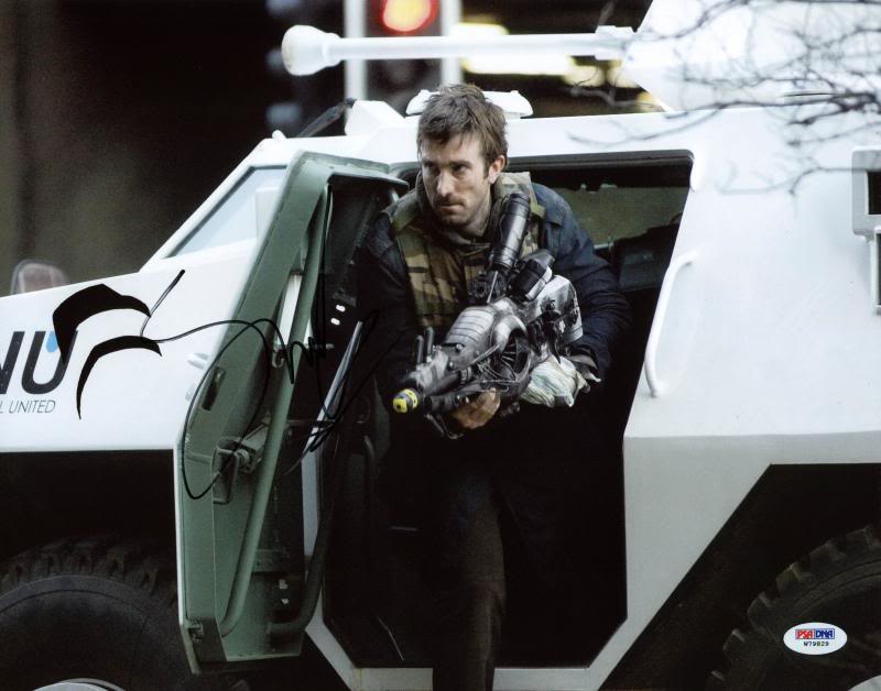 Sharlto Copley Elysium Signed Authentic 11X14 Photo Autographed PSA/DNA #W79829