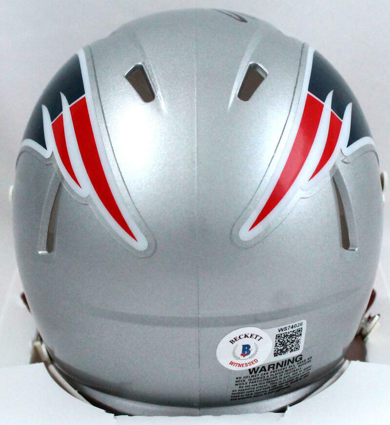 Damien Harris Autographed New England Patriots Speed Mini Helmet-Beckett W Holo