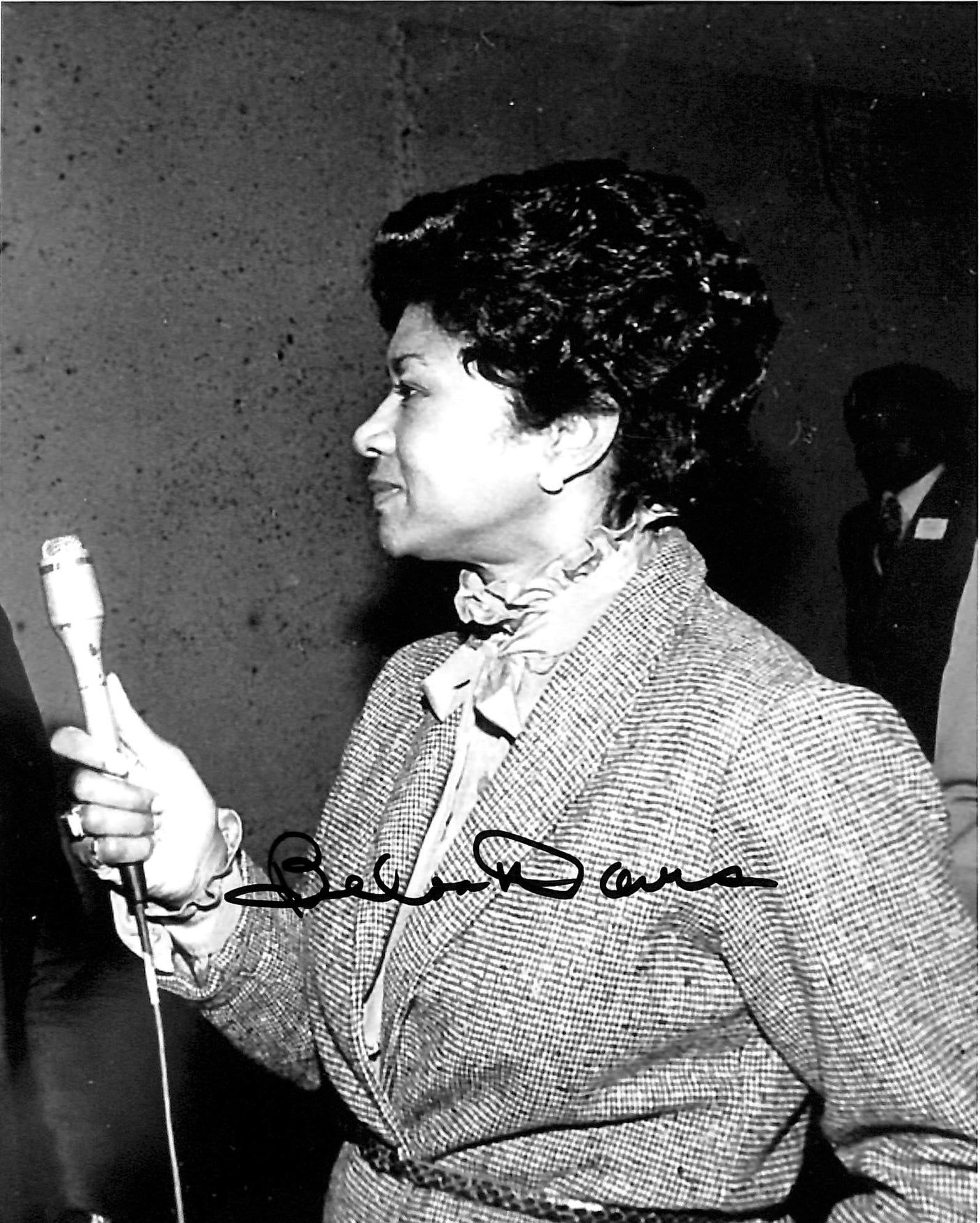 Belva Davis Television & Radio Journalist Signed 8x10 Photo BAS #F84712