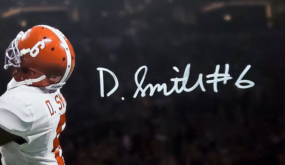 Devonta Smith Autographed 16x20 Photo Alabama Crimson Tide Spotlight Beckett BAS Stock #189564