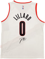 Portland Trail Blazers Damian Lillard Autographed White Fanatics Jersey Size L Beckett BAS Stock #196415
