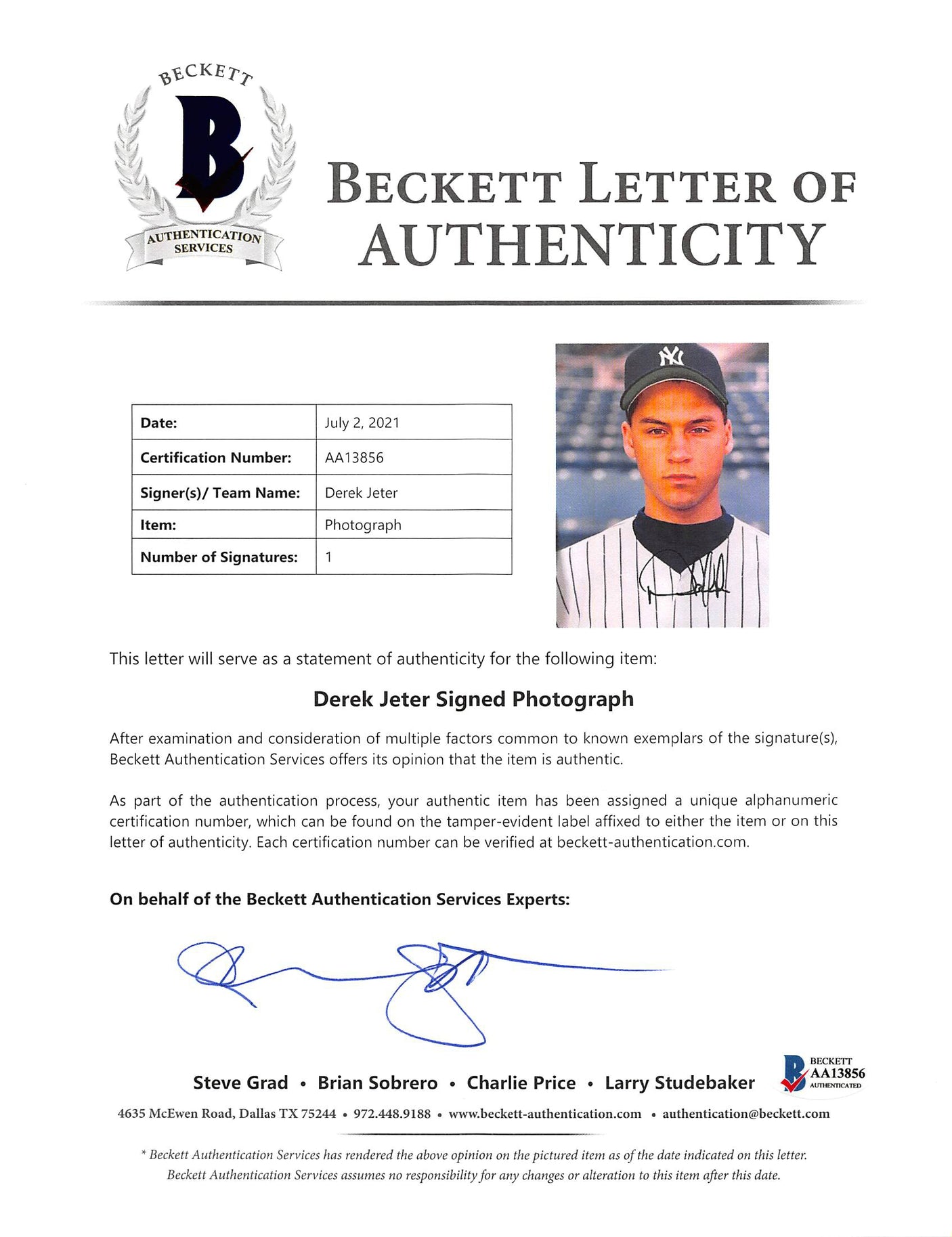 Yankees Derek Jeter Authentic Signed 8x10 Photo Autographed BAS #AA13856