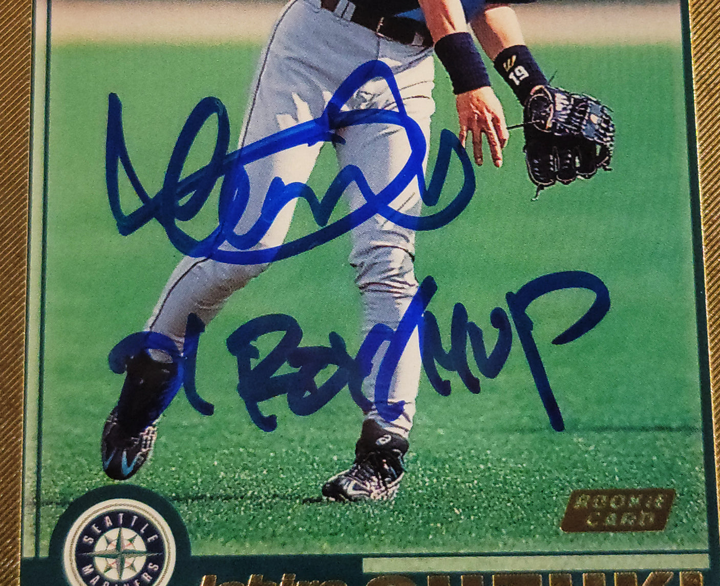 Ichiro Suzuki Autographed 2001 Topps Gold Rookie Card #726 Seattle Mariners PSA 7 "01 ROY MVP" PSA/DNA #63681549