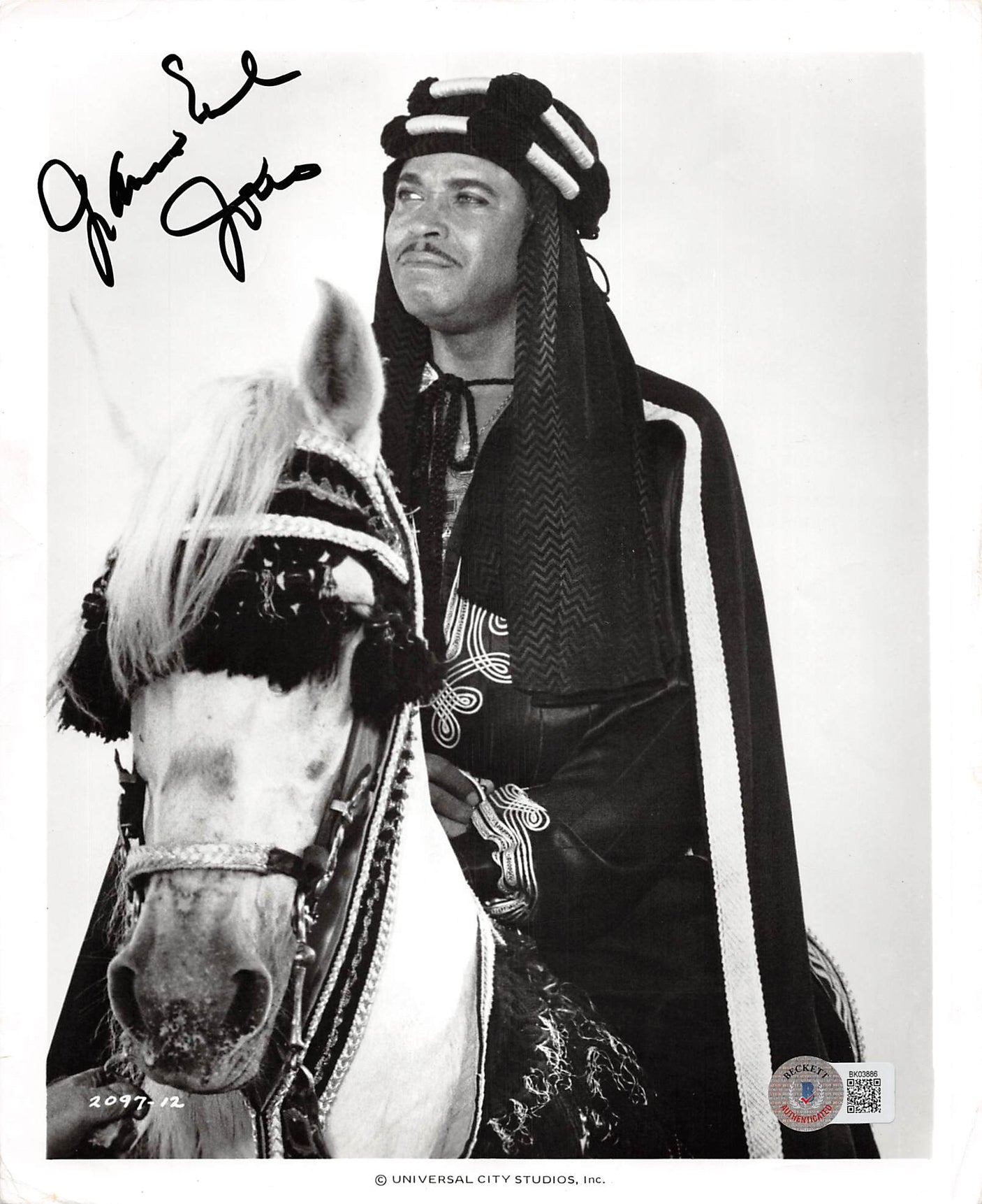 James Earl Jones The Last Remake of Beau Geste Signed 8x10 Photo BAS #BK03886