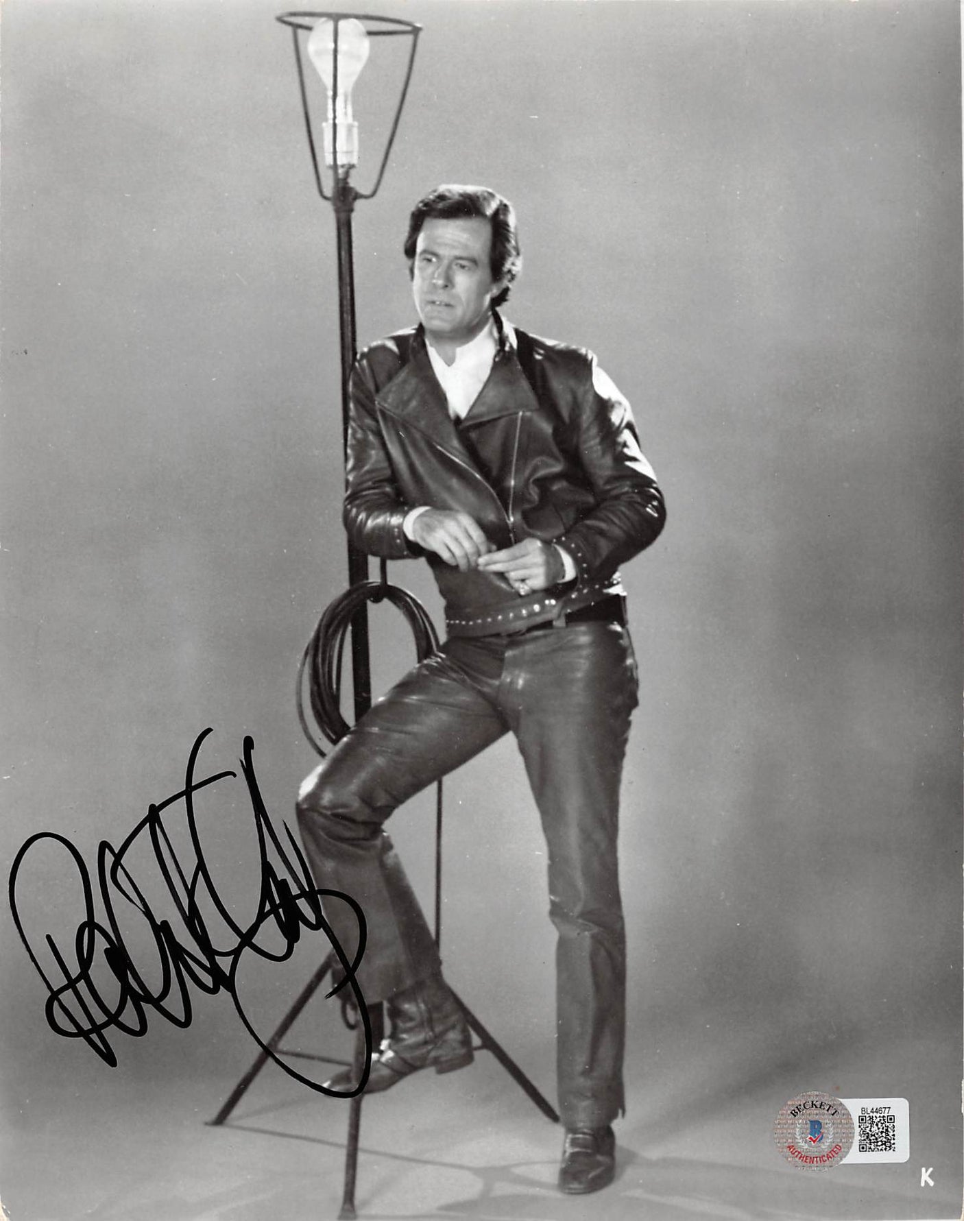 Robert Culp I Spy Authentic Signed 7.25x9.25 Photo Autographed BAS #BL44677