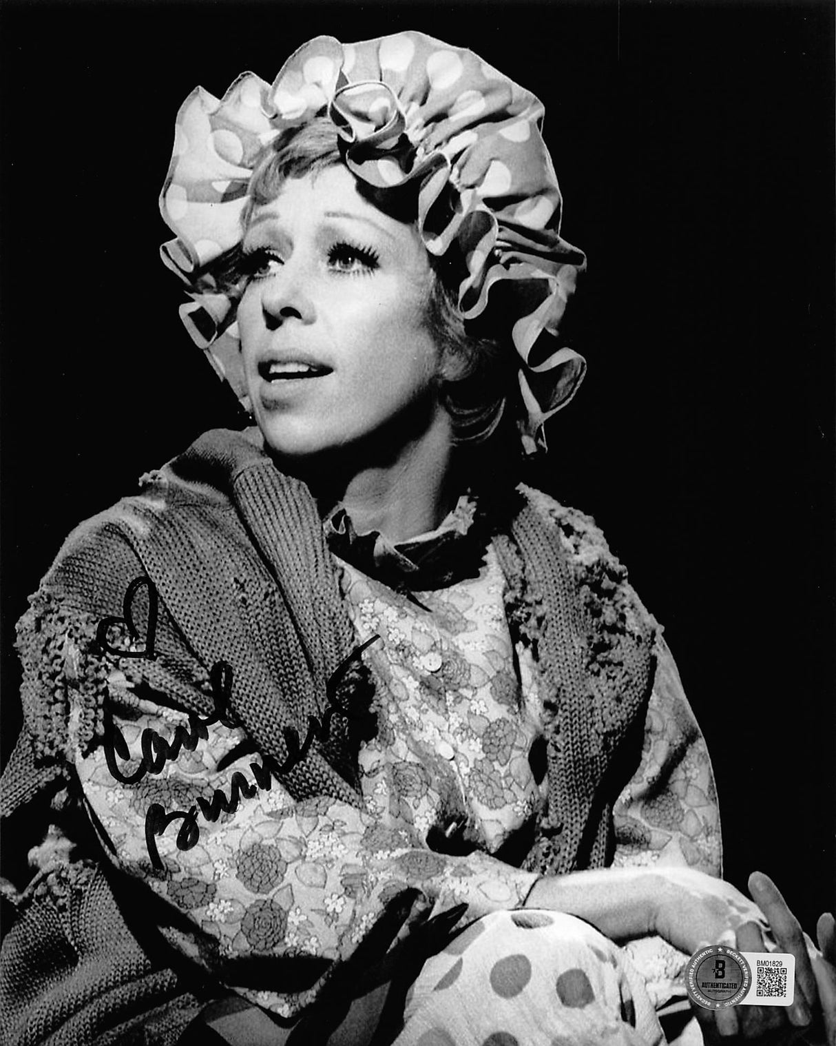 Carol Burnett Authentic Signed 8x10 Vertical Photo Autographed BAS 6