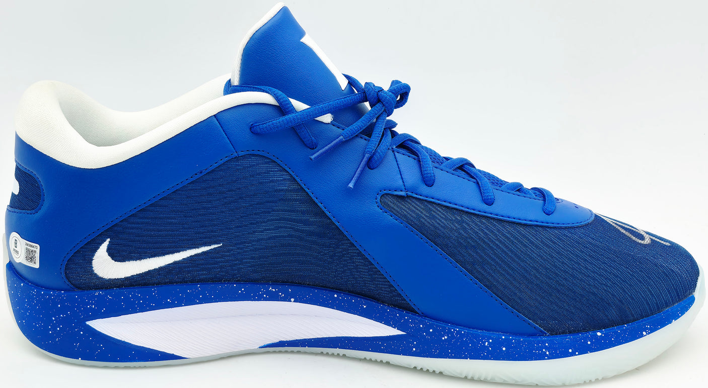 Giannis Antetokounmpo Autographed 2024 Player Exclusive (PE) Promo DUKE BLUE DEVILS GAME RYL/GAME RYL-WHT Nike Zoom Freak 6 NCAA P Shoes Size 17 (No Box) Beckett BAS Witness #3W396472 & #3W396473