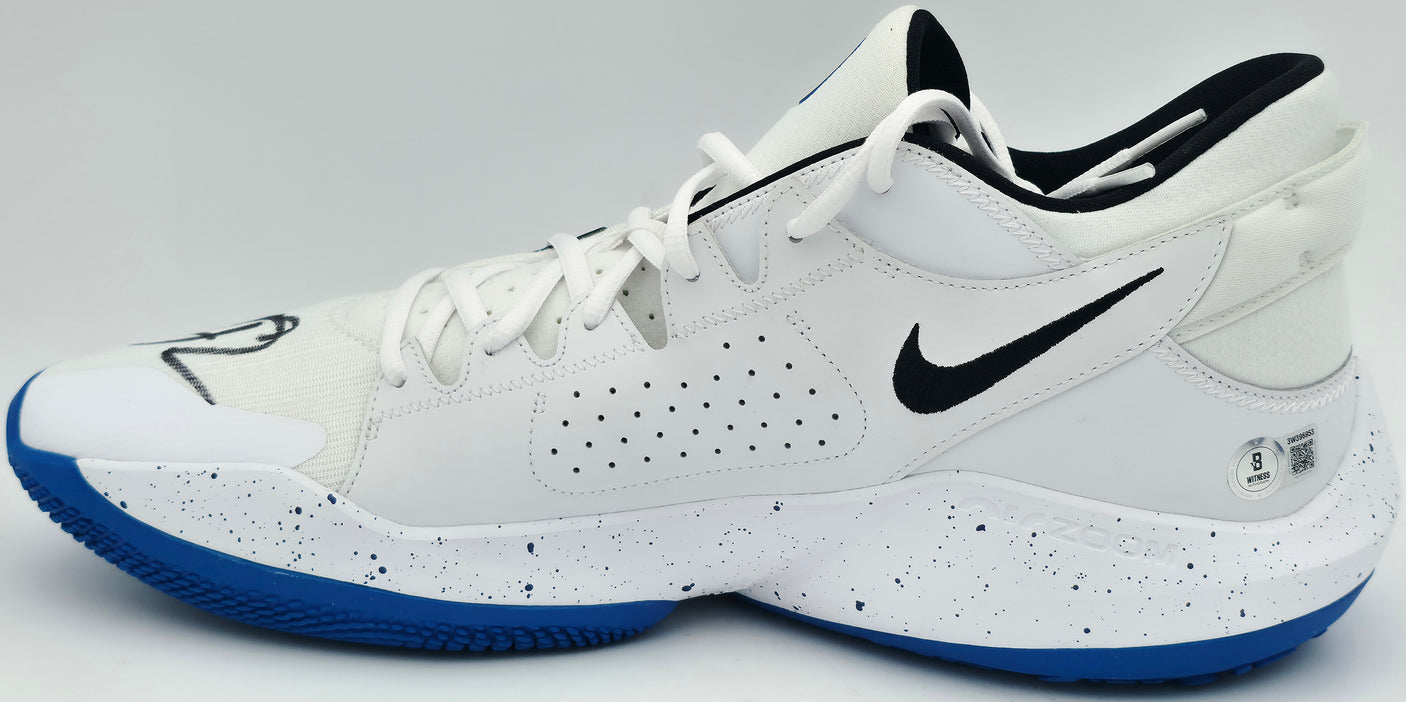 Giannis Antetokounmpo Autographed 2021 Player Exclusive (PE) Promo DUKE BLUE DEVILS WHITE/BLK-ROYAL Nike Zoom Freak 2 DUKE SOS Shoes Size 16 (No Box) Beckett BAS Witness #3W396953 & #3W396954