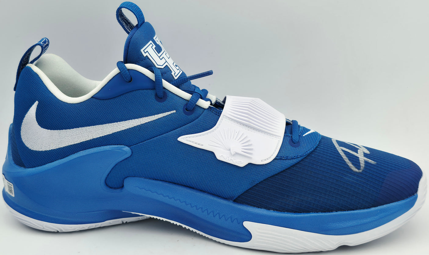 Giannis Antetokounmpo Autographed 2021 Player Exclusive (PE) Promo UNIVERSITY OF KENTUCKY ROYAL/WHT/ROYAL Nike Zoom Freak 3 NCAA SOS Shoes Size 16 (No Box) Beckett BAS Witness #3W396444 & #3W396445