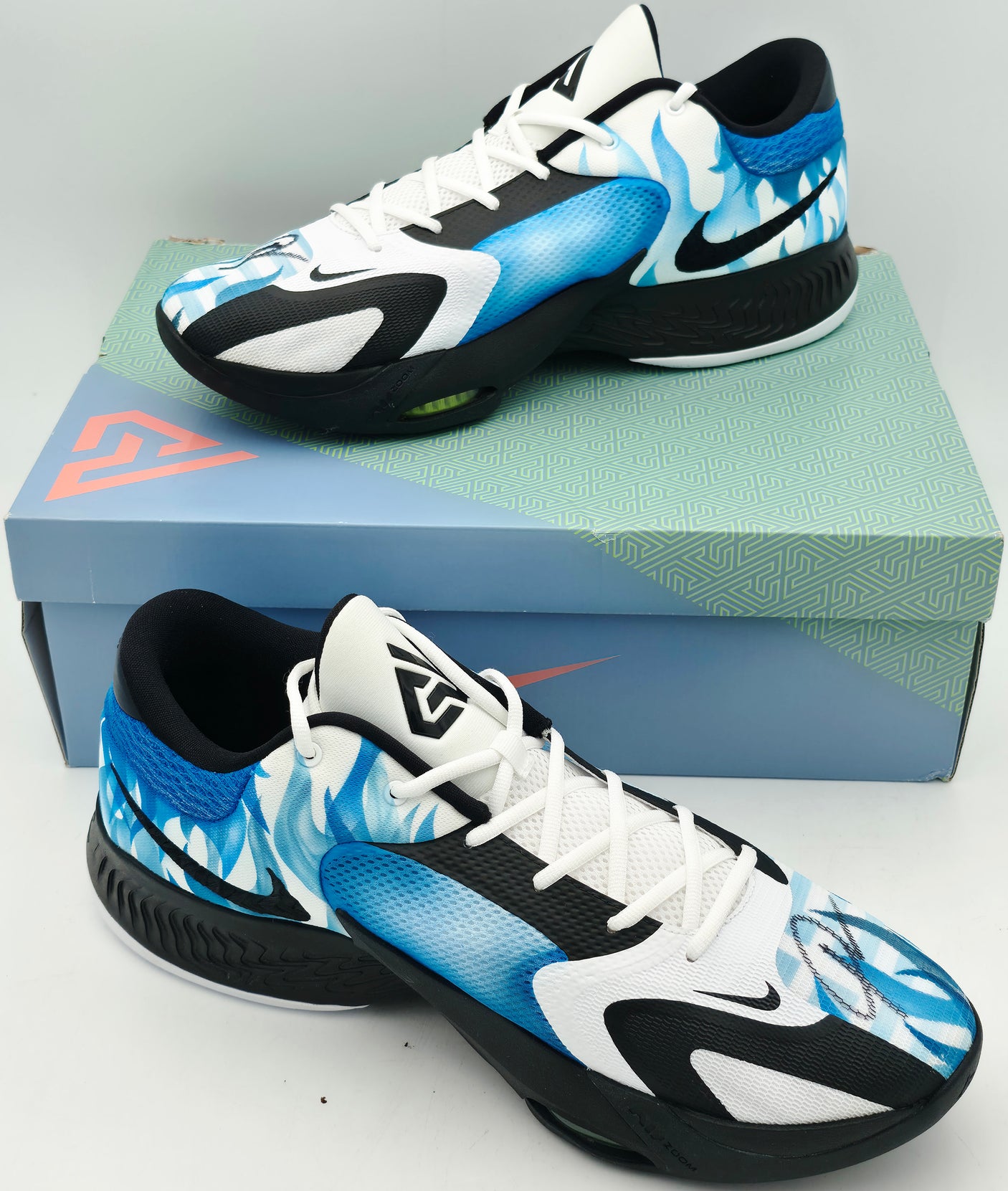 Giannis Antetokounmpo Autographed Photo Blue, Black & White Nike ZOOM FREAK 4 Shoes Milwaukee Bucks Size 17 (With Box) Beckett BAS Witness #3W396716 & #3W396717