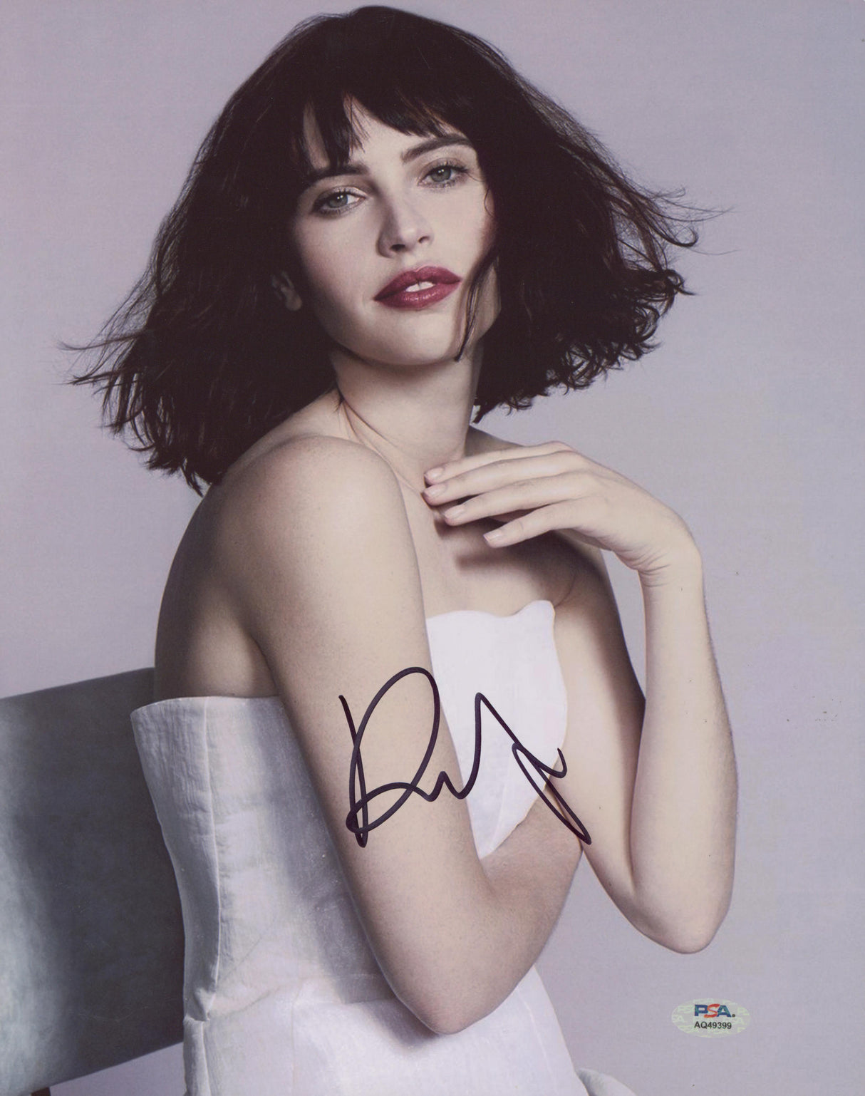 Felicity Jones The Theory Of Everything Signed 11x14 Photo PSA/DNA #AQ49399