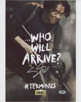 Steven Yeun The Walking Dead Authentic Signed 11x14 Photo PSA/DNA #AQ49513
