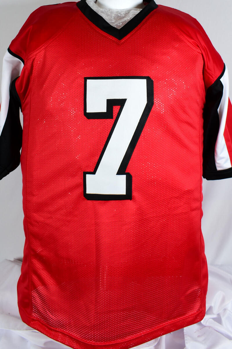 Michael Vick Autographed Red Pro Style Jersey - Beckett W Hologram *Black