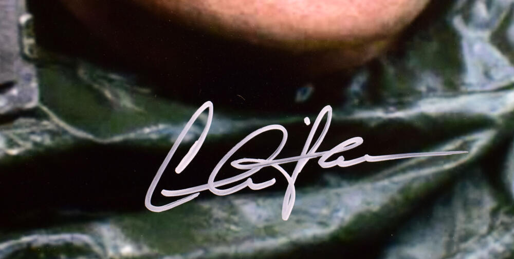 Charlie Sheen Autographed Platoon 16x20 Close UP Photo- JSA W *White