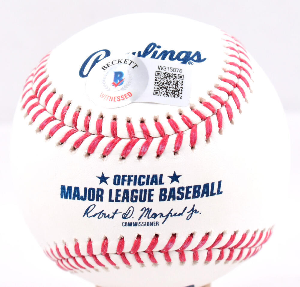 David Wells Autographed OML Baseball - Beckett W Hologram *Blue