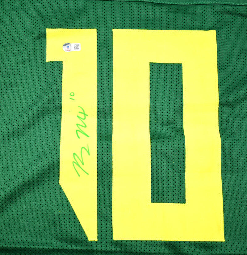 Bo Nix Autographed Green College Style Jersey - Beckett W Hologram *Green