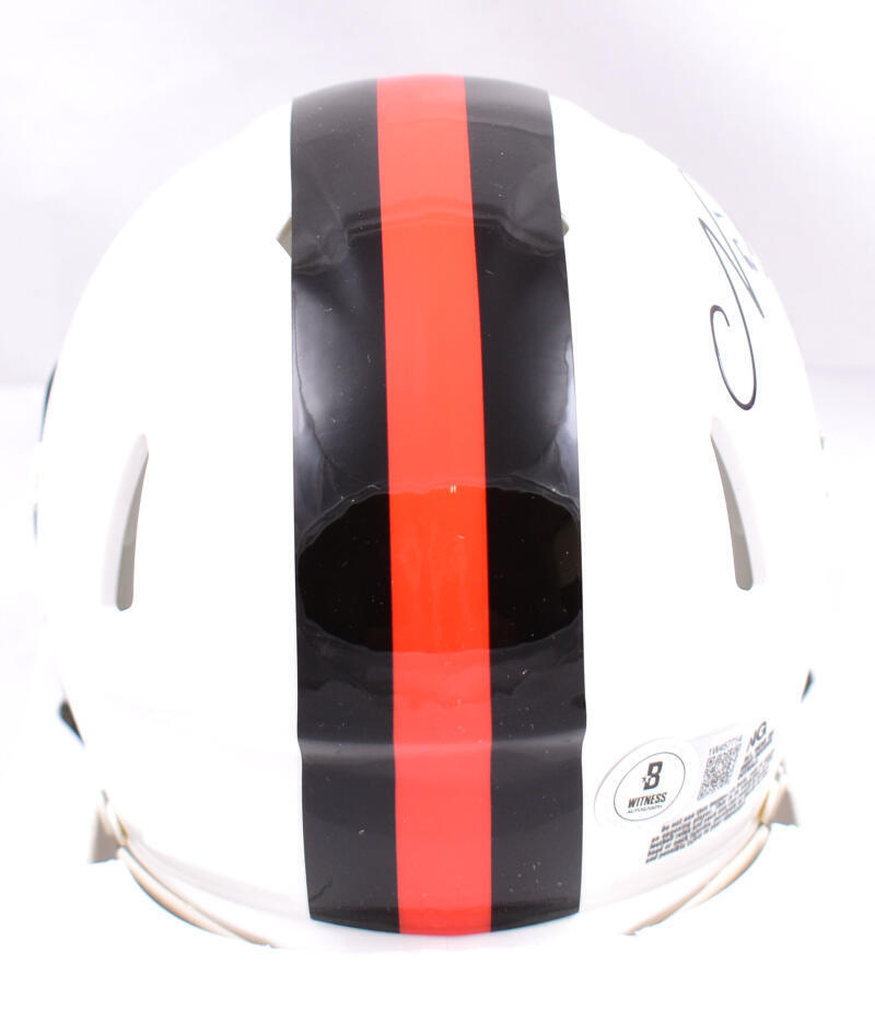 Nick Chubb Signed Cleveland Browns Alternate Speed Mini Helmet-Beckett W Holo