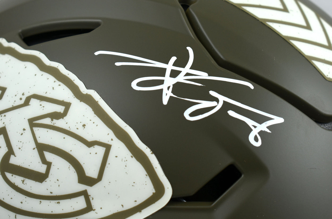 Travis Kelce Autographed Chiefs F/S Salute SpeedFlex Helmet - Beckett W Holo