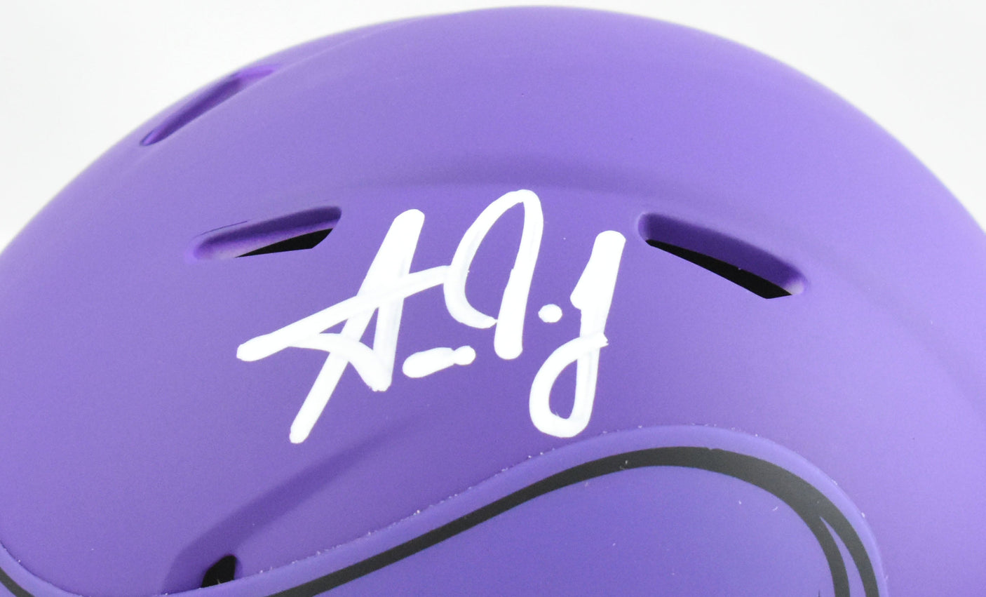 Aaron Jones Autographed Minnesota Vikings Rave Speed Mini Helmet-Beckett W Holo