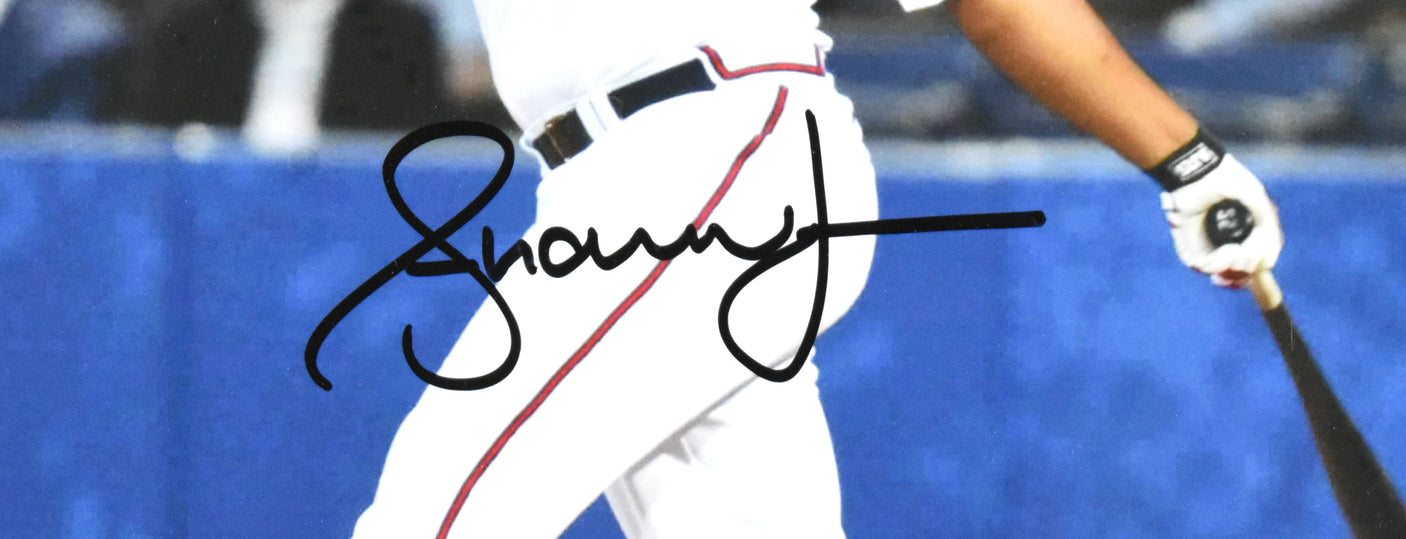 Andruw Jones Autographed Atlanta Braves 8x10 Swinging Photo - Beckett W Hologram