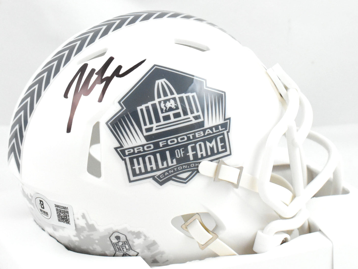 John Lynch Autographed Hall of Fame Salute Speed Mini Helmet - Beckett W Holo