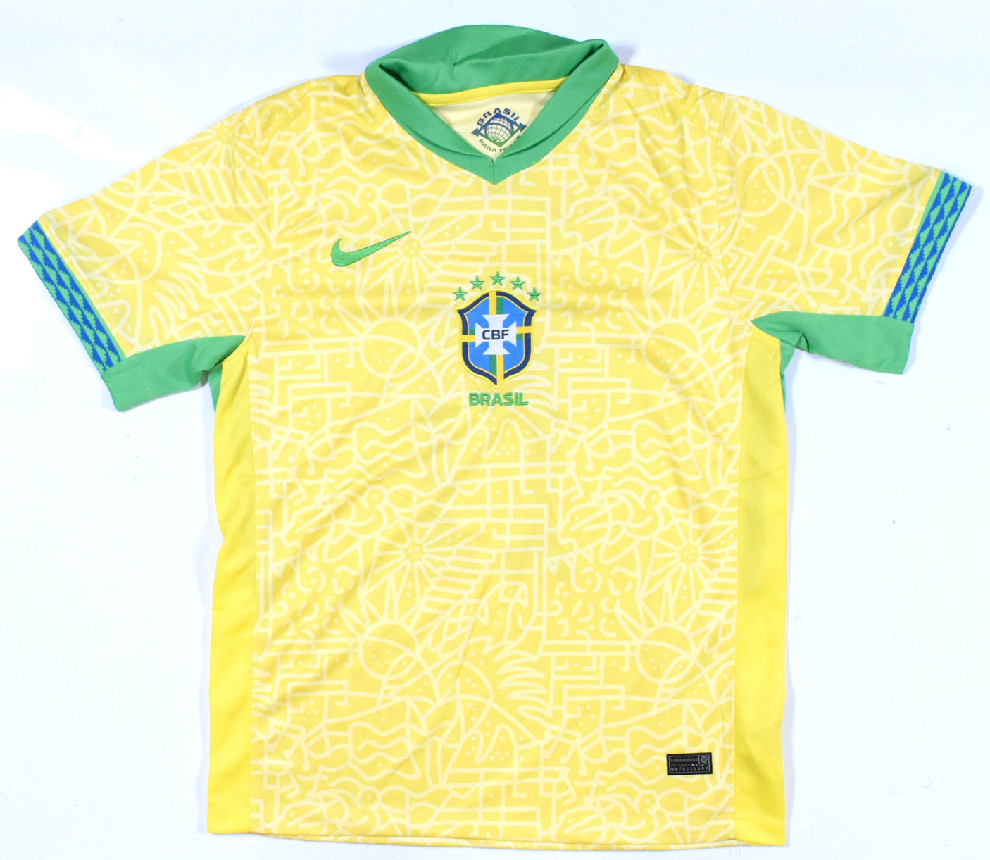 Raphinha Autographed Brazil Home Soccer Jersey #11 - Beckett Hologram *M