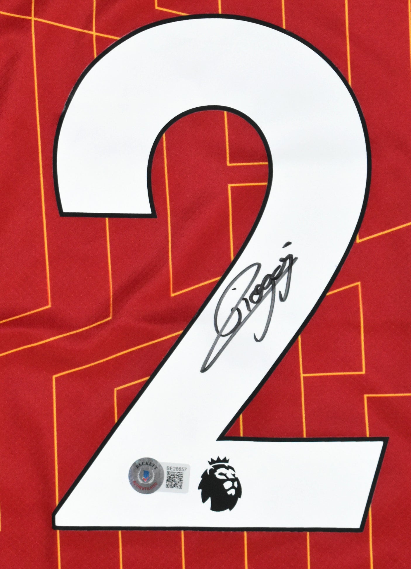 Diogo Jota Autographed Liverpool Home Soccer Jersey #20 - Beckett Hologram *M